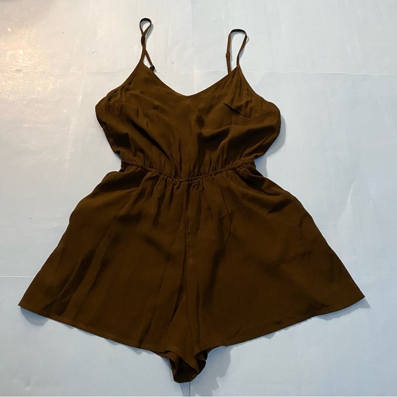 ⭐️ H & M Chic Black Romper🍁 - Picture 4 of 8